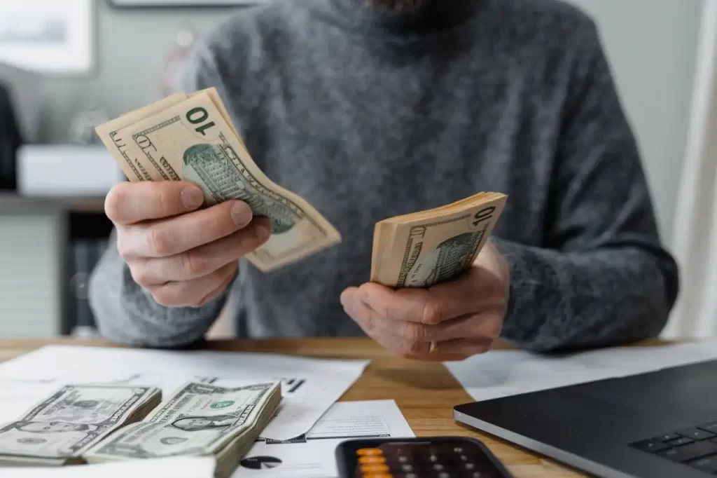 Formas efectivas para ganar dinero desde casa